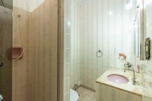 Image 16 - 920831