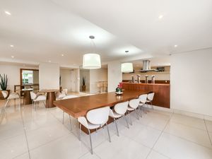 Image 33 - 920832
