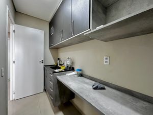 Image 12 - 920842