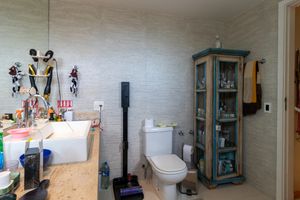 Image 30 - 920844