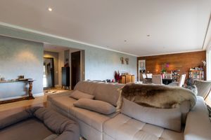 Image 4 - 920844