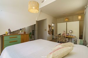 Image 1 - 920847
