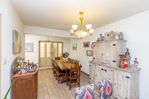 Image 18 - 920855