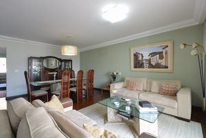 Image 19 - 920883