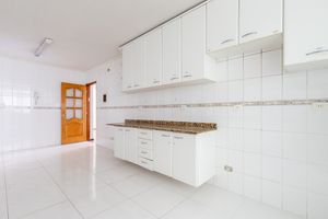 Image 21 - 920900
