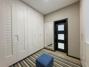 Image 31 - 920905