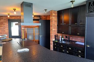 Image 7 - 920913