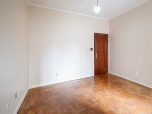 Image 19 - 920924