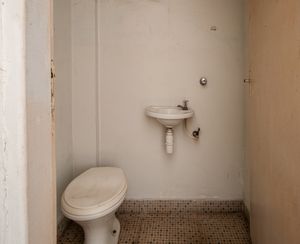 Image 33 - 920924