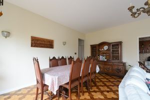 Image 4 - 920926