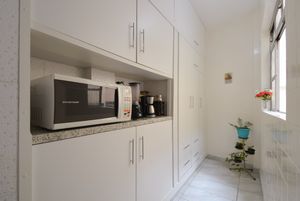 Image 29 - 920926