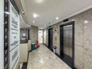 Image 14 - 920927