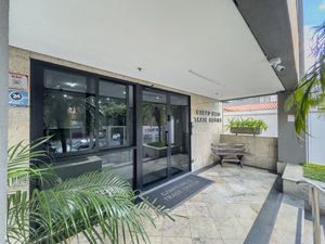 Image 16 - 920927