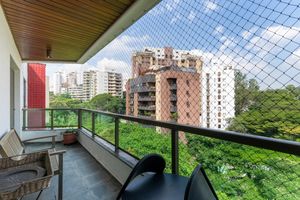 Image 1 - 920954