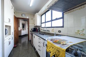 Image 16 - 920958