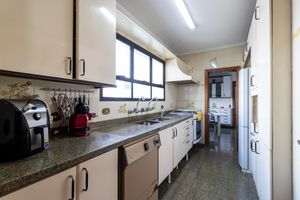Image 17 - 920958