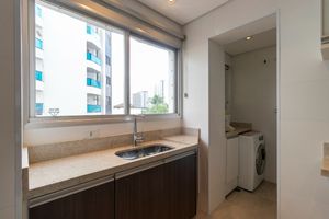 Image 8 - 920959