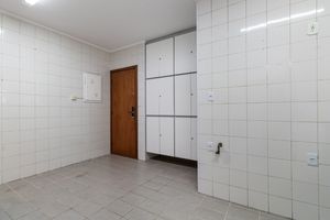 Image 32 - 920961