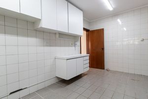 Image 33 - 920961