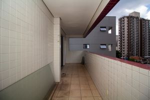 Image 8 - 920965
