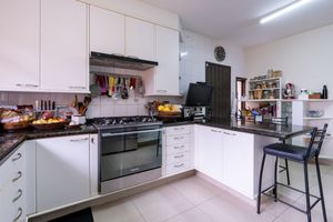 Image 19 - 920967