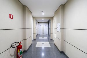 Image 16 - 920981