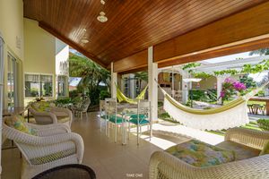 Image 9 - 920998