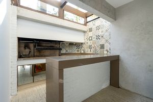 Image 31 - 921009