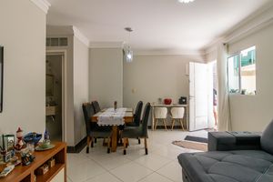 Image 3 - 921014