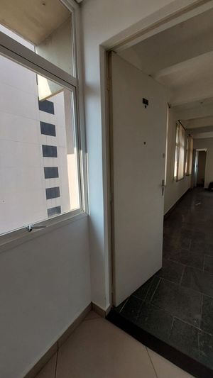 Image 14 - 921015