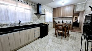 Image 19 - 921020