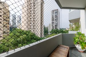 Image 3 - 921023