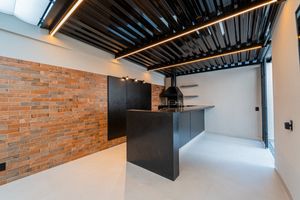 Image 25 - 921024