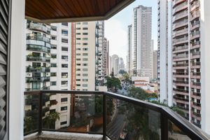 Image 11 - 921051