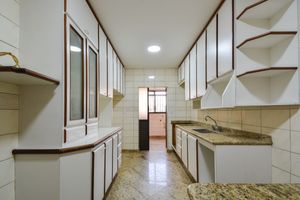 Image 31 - 921051