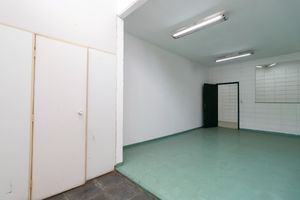 Image 22 - 921066