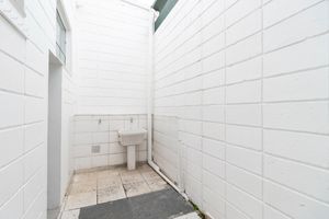 Image 74 - 921066
