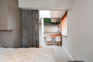 Image 3 - 921074