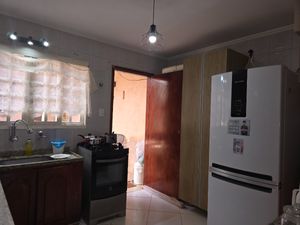 Image 37 - 921082