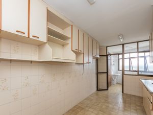 Image 8 - 921086