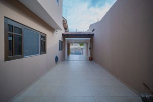 Image 7 - 921087