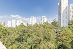 Image 32 - 921093