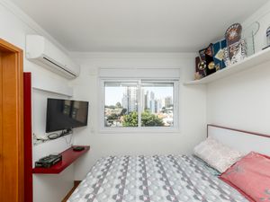 Image 19 - 921094