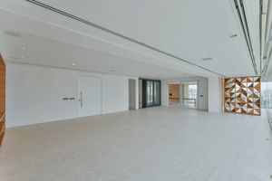Image 6 - 921097