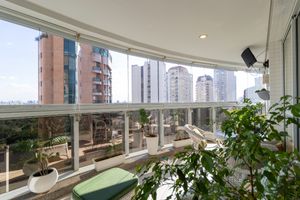 Image 18 - 921103