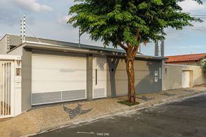 Image 1 - 921133