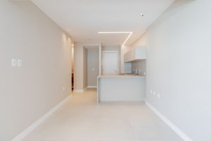 Image 32 - 921135