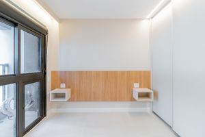 Image 37 - 921135