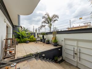 Image 8 - 921146