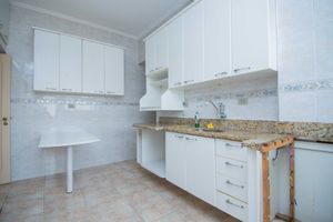 Image 22 - 921156